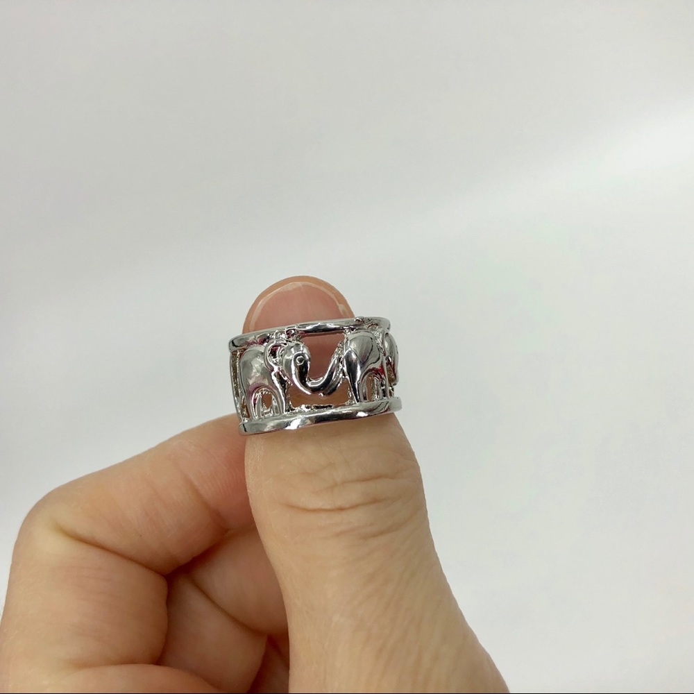 Cute baby elephant 10KT white gold filled ring - Picture 7 of 7